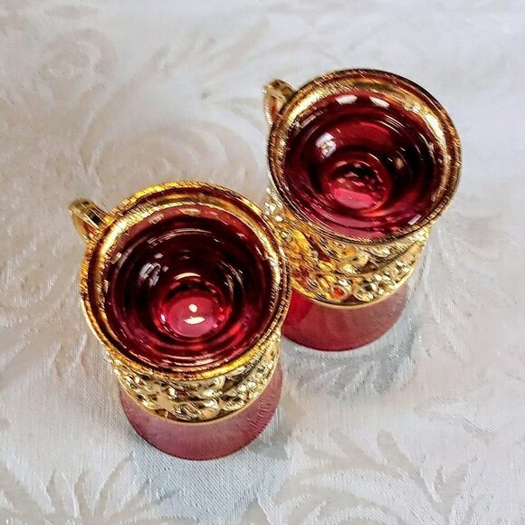 Jay Companies Italian Cranberry Glass in Gold Cups - Picture 5 of 7